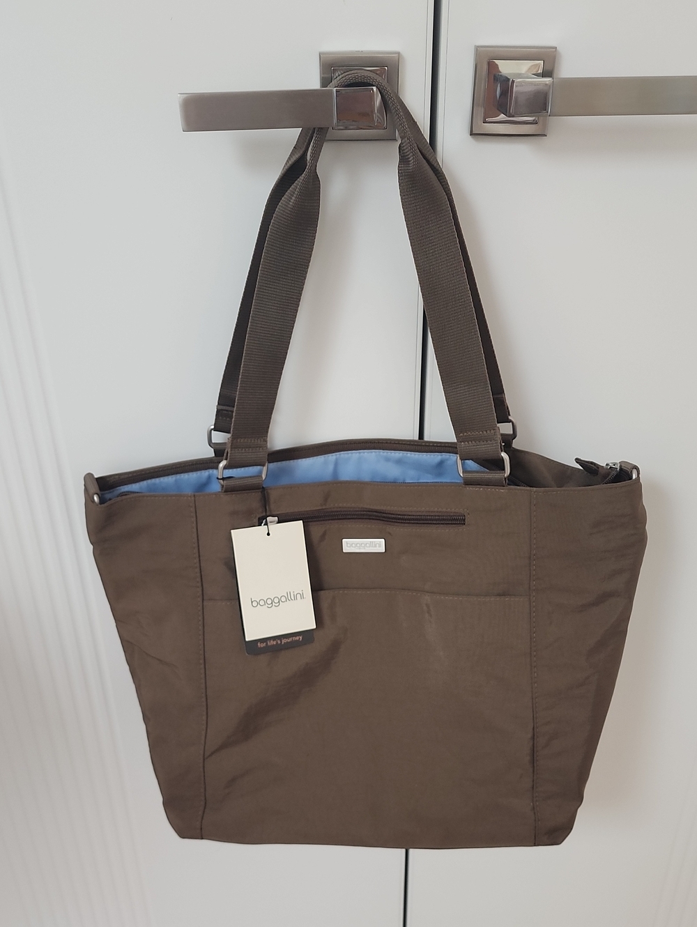 Baggallini boulevard laptop Brown Nylon Tote with Light Blue Lining NWT